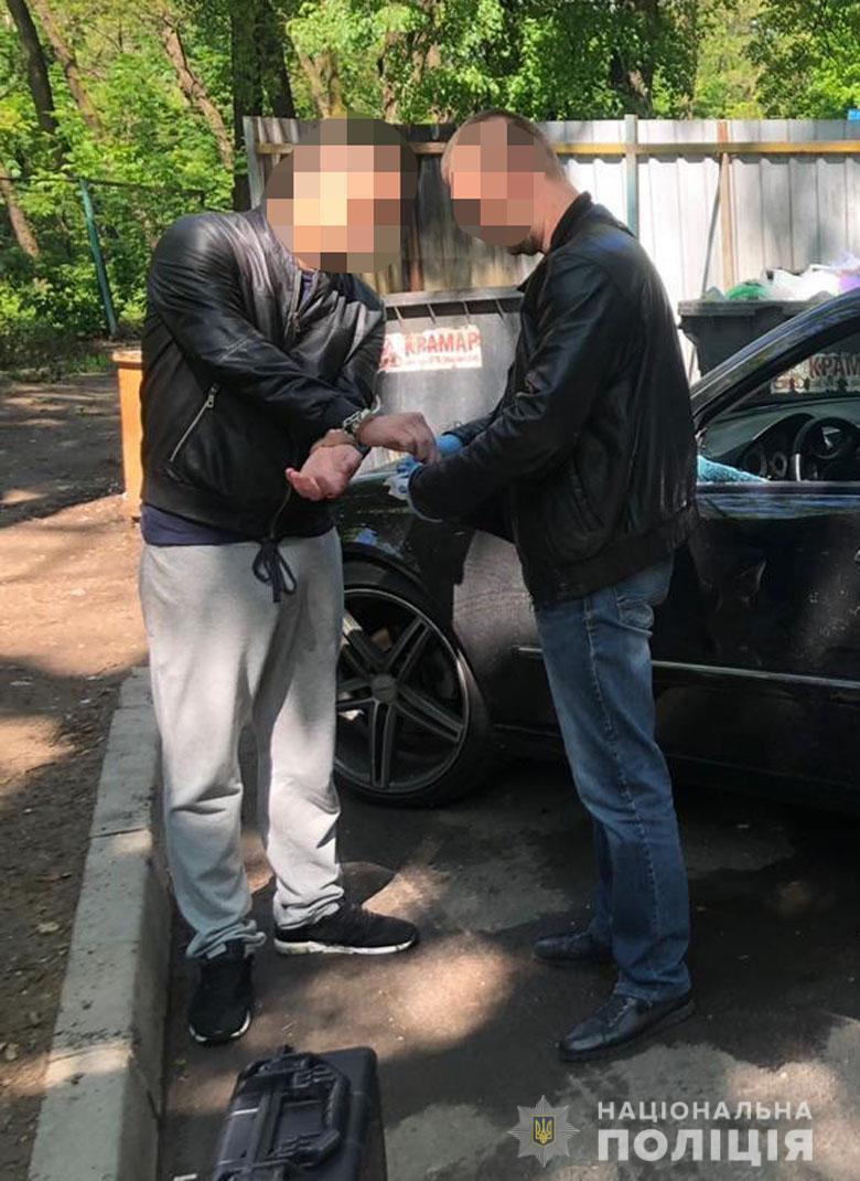 У столиці суд арештував підозрюваного у збуті кокаїну