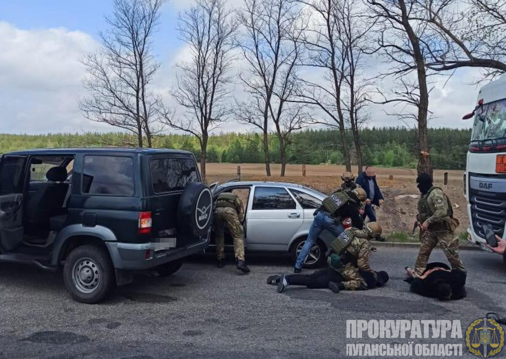 На Луганщині викрито злочинну групу, яка з погрозами вбивством вимагала у громадянина понад 2 млн грн