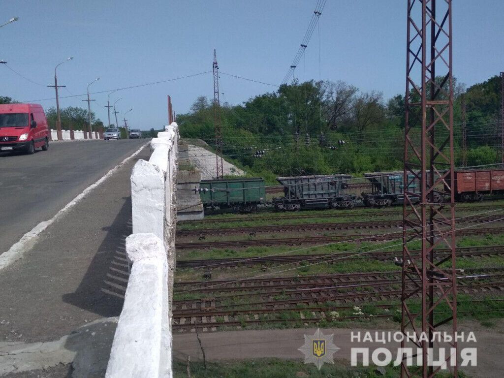 Жителі Волновахи допомогли поліції врятувати літню жінку від самогубства