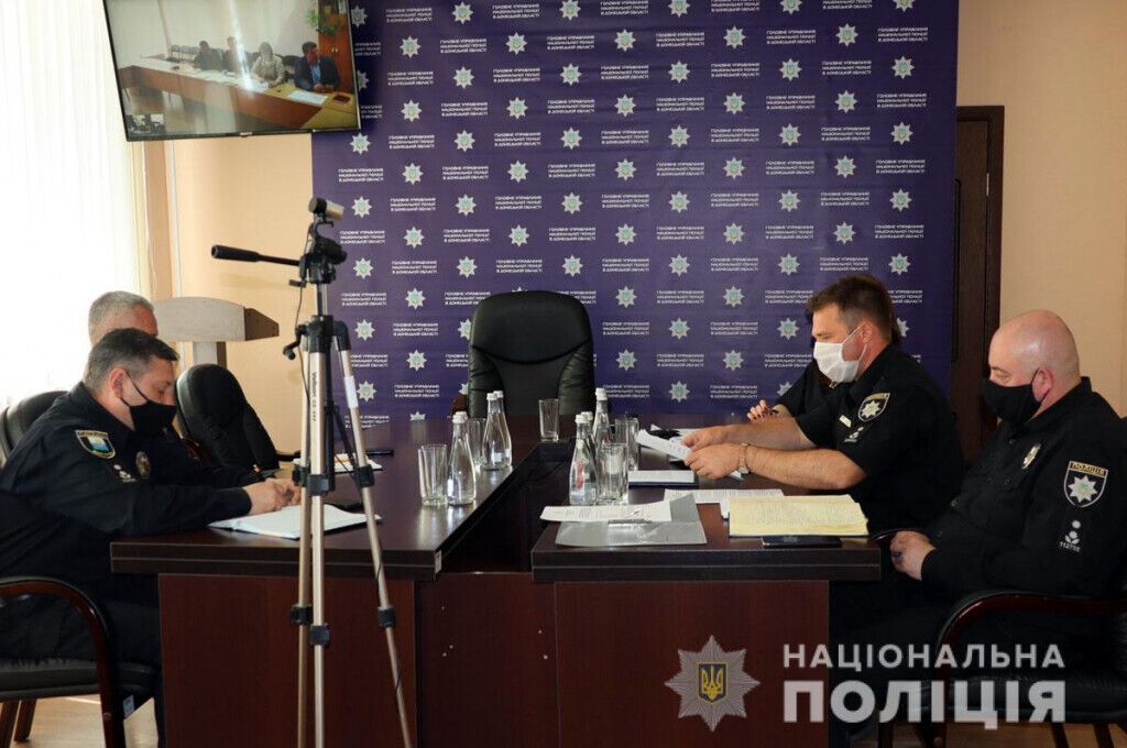 Поліцейські Донеччини взяли участь у круглому столі з питань захисту прав затриманих