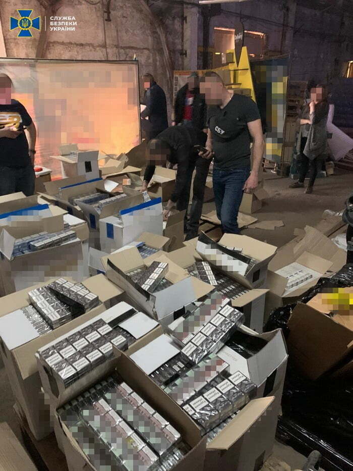 СБУ попередила продаж на Донеччині партії контрафактного алкоголю і тютюну на майже півтора мільйони гривень