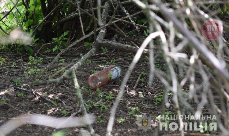 На Вінниччині чоловік вбив знайомого скляною пляшкою (фото)