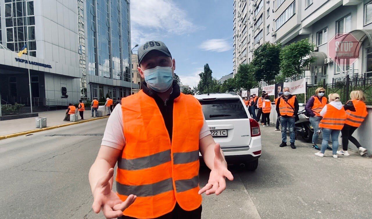  За словами активістів, зарплата працівників УЗ до смішного мала Фото: СтопКор