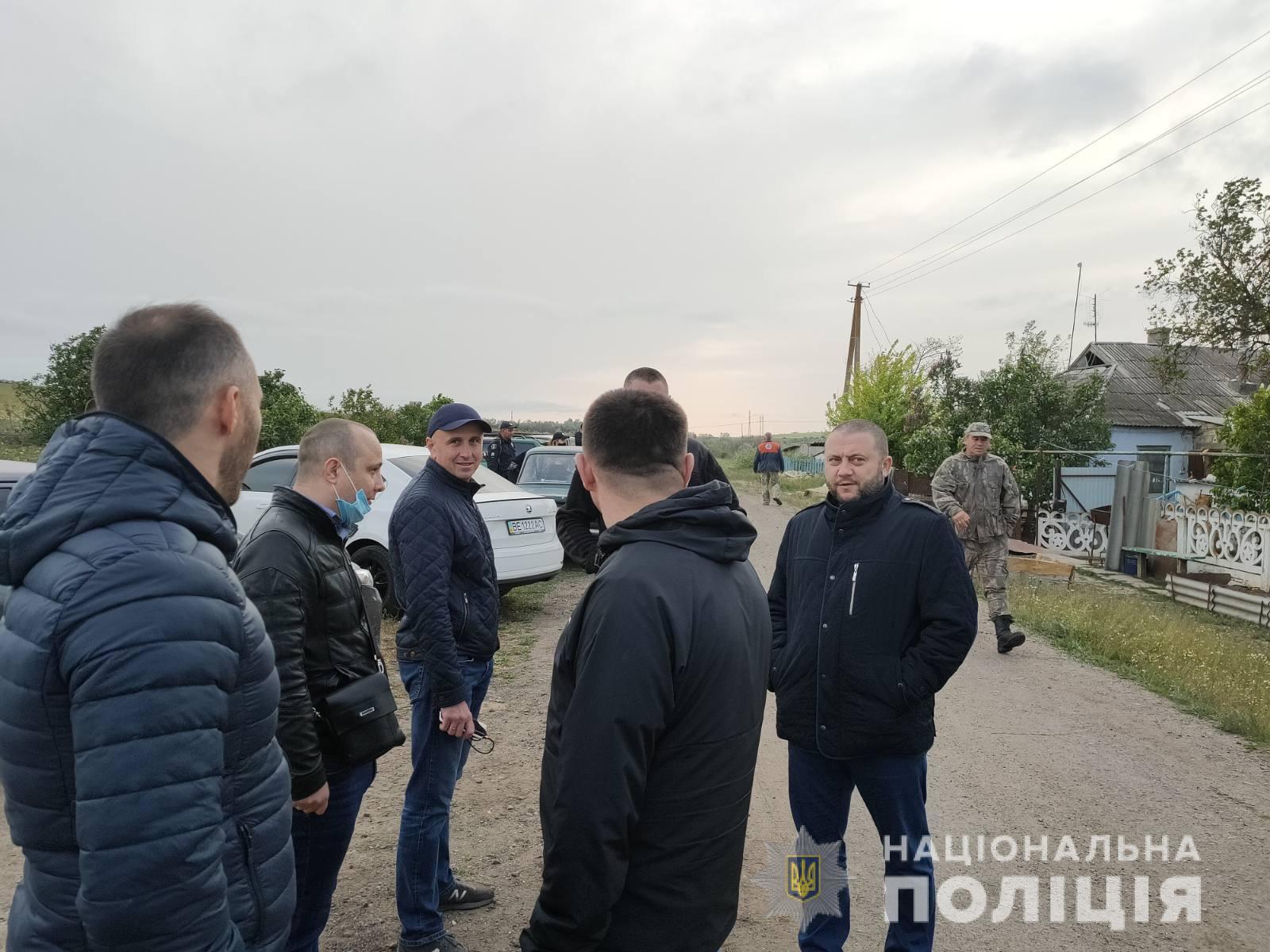 Поліцейські Миколаївщини знайшли трирічного хлопчика, який на біговелі відійшов від дому на чотири кілометри