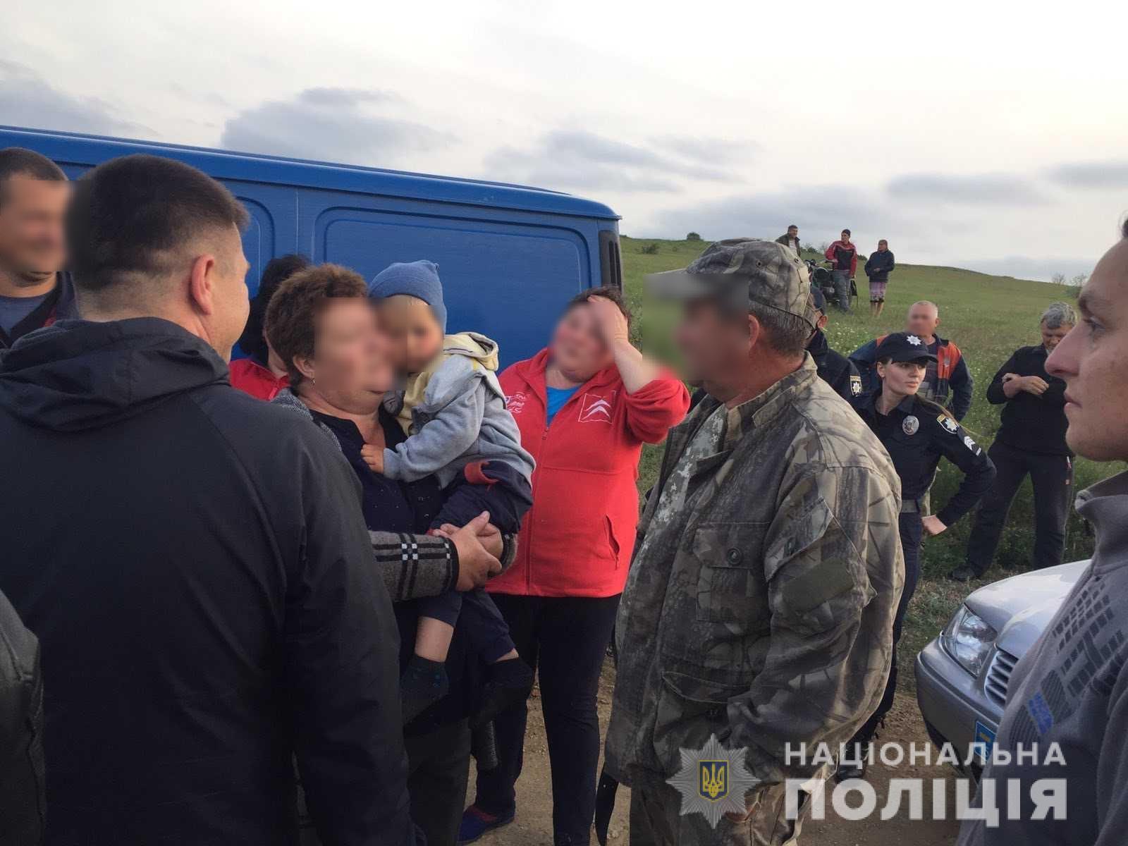 Поліцейські Миколаївщини знайшли трирічного хлопчика, який на біговелі відійшов від дому на чотири кілометри