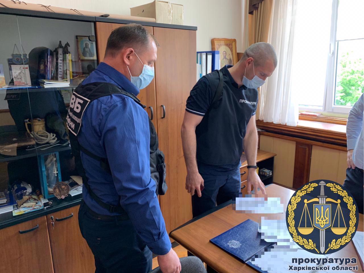 У справі «кришування» поліцейськими групи «чорних лісорубів» з'явились нові підозрювані  – керівництво відділу поліції, яке вимагало 100 тис. грн хабара(ВІДЕО, ФОТО)