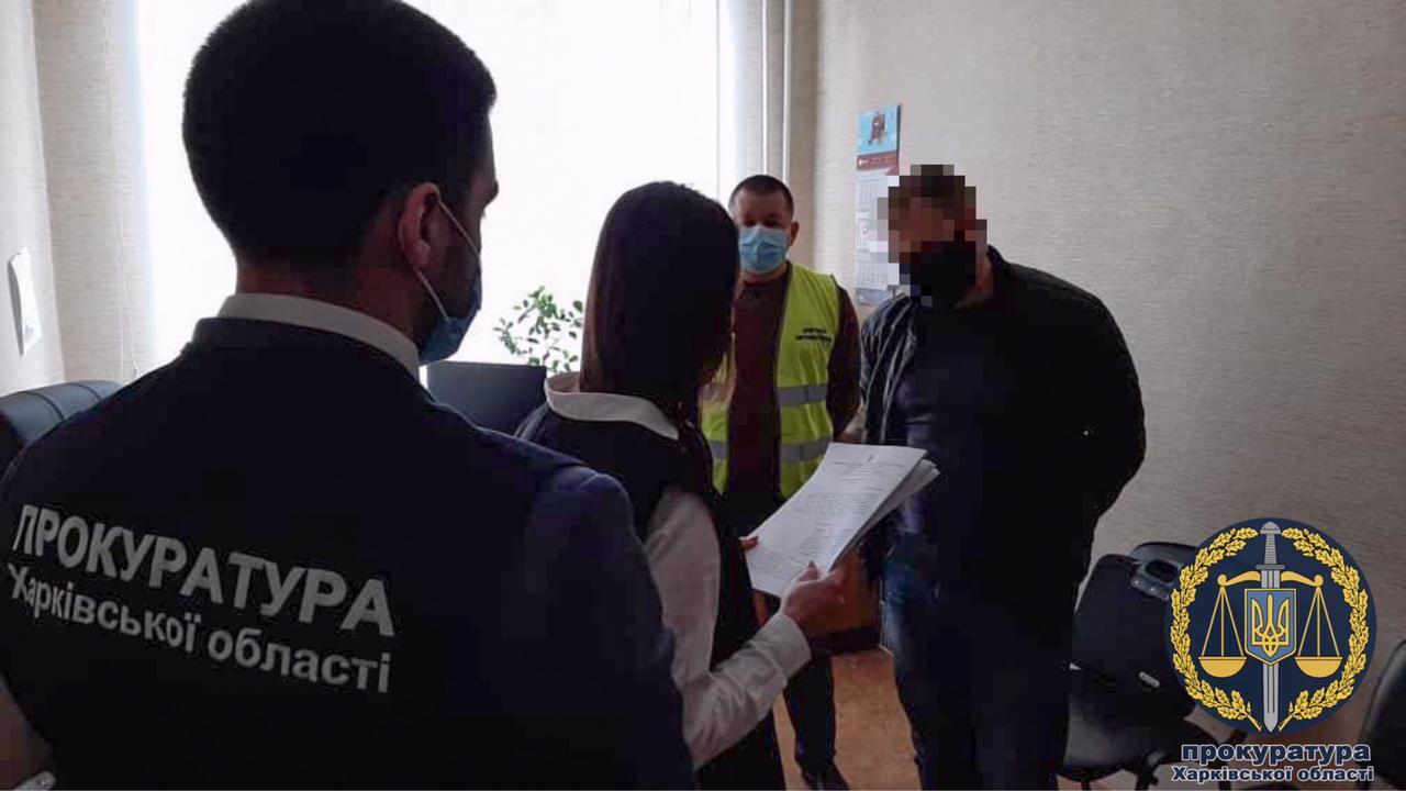 У справі «кришування» поліцейськими групи «чорних лісорубів» з'явились нові підозрювані  – керівництво відділу поліції, яке вимагало 100 тис. грн хабара(ВІДЕО, ФОТО)