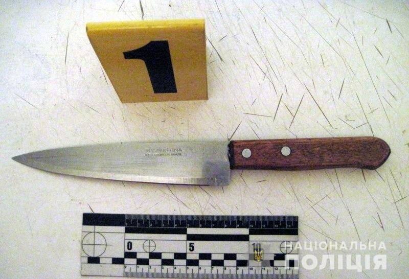 У Добропіллі поліцейські відкрили кримінальне провадження відносно чоловіка, який мало не вбив свого батька