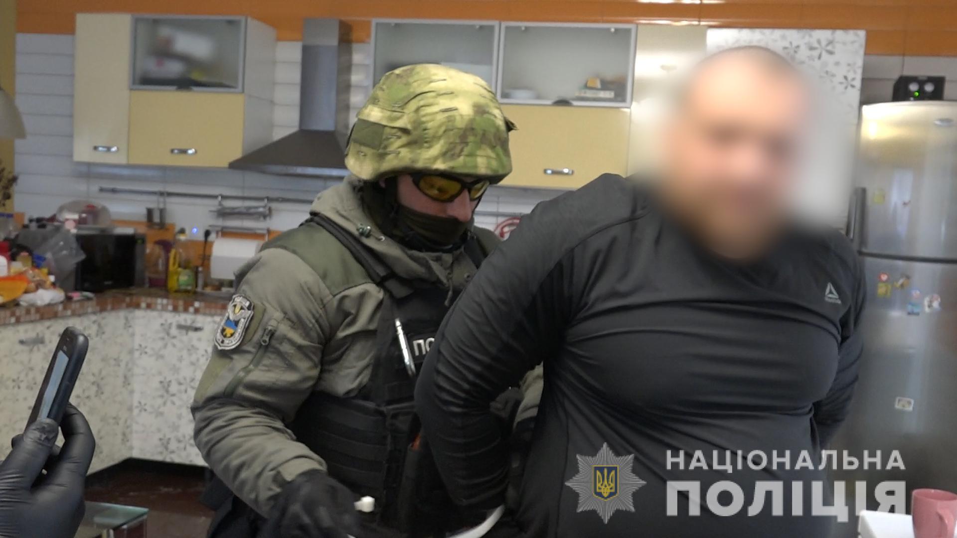 Арсен Аваков нагородив поліцейських, які викрили масштабну організовану групу наркоторговців