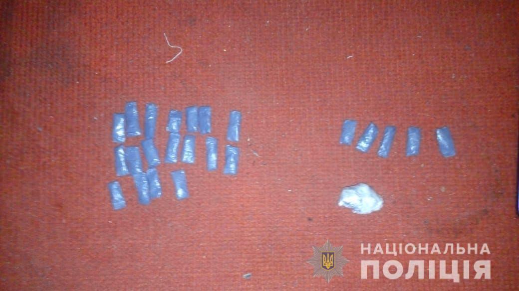 Миколаївські правоохоронці затримали міжрегіональну групу наркоділків із щомісячним грошовим обігом близько двох мільйонів гривень