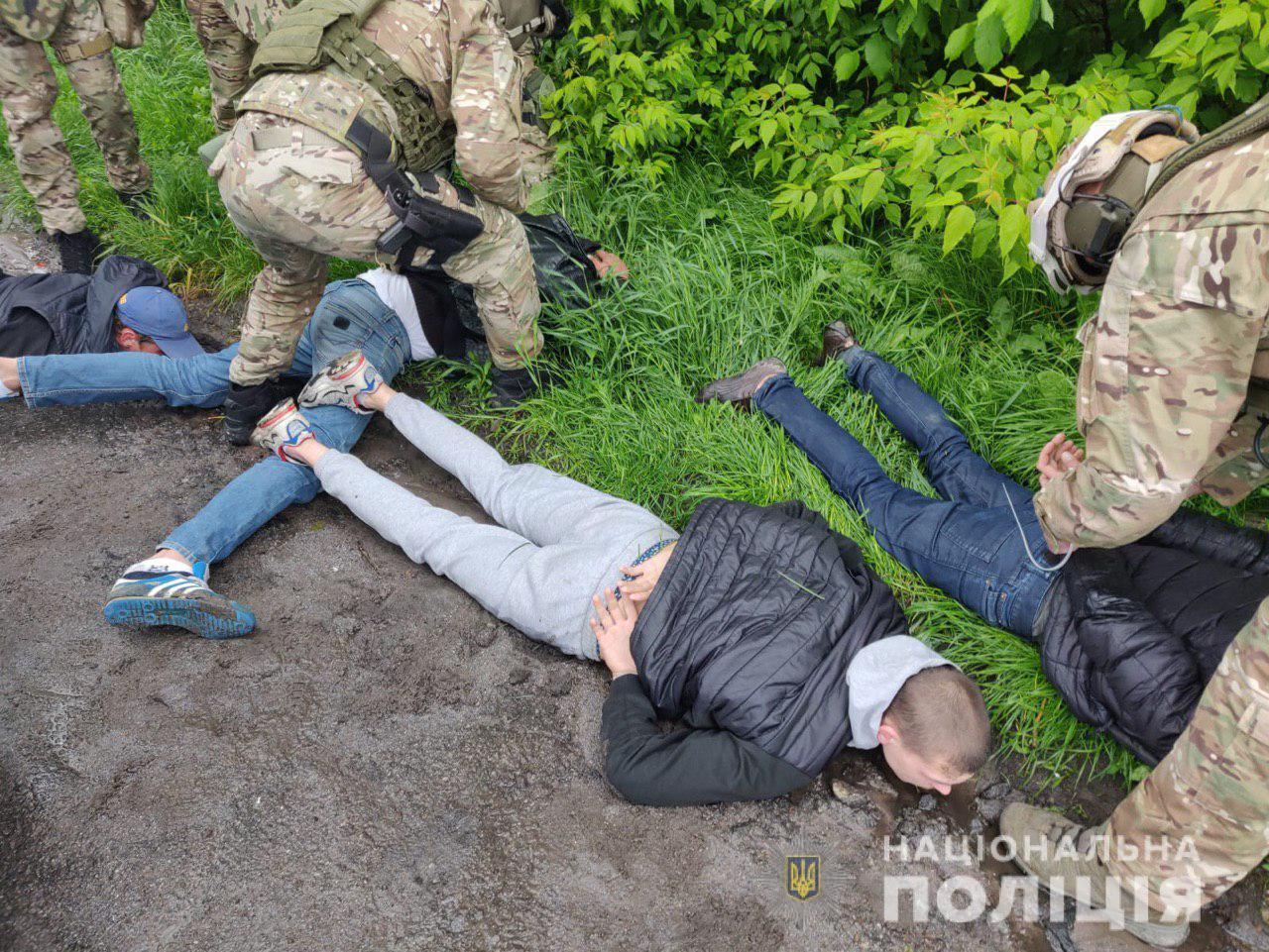 Розшук учасників стрілянини у Броварах: п’ять осіб затримали на  Вінниччині