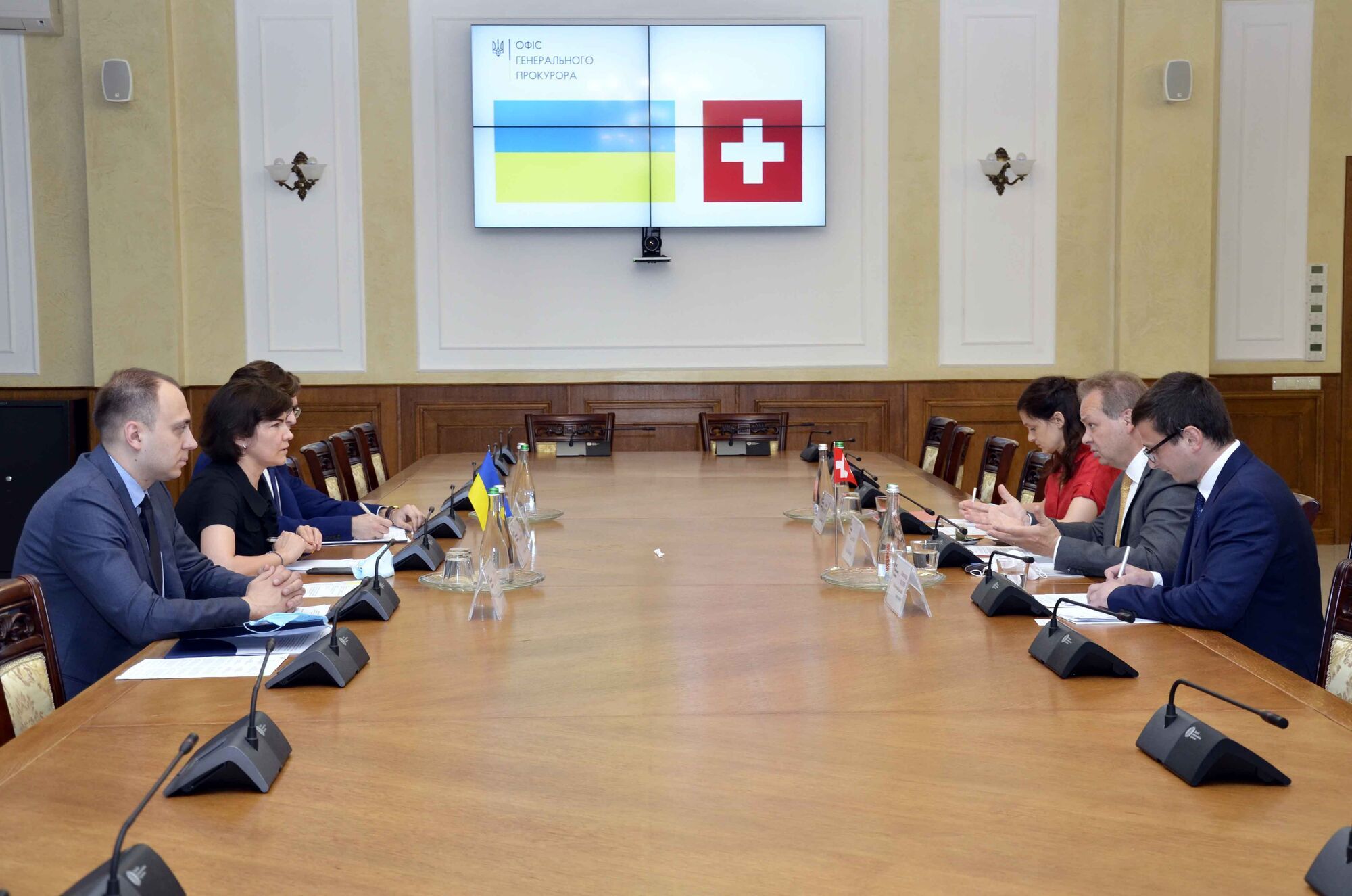 Генеральний прокурор Ірина Венедіктова зустрілась з Послом Швейцарії в Україні та Республіці Молдова Клодом Вільдом