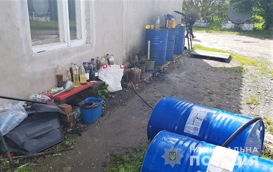 На Буковині правоохоронці викрили продаж контрафактного пального на понад 3,5 млн грн