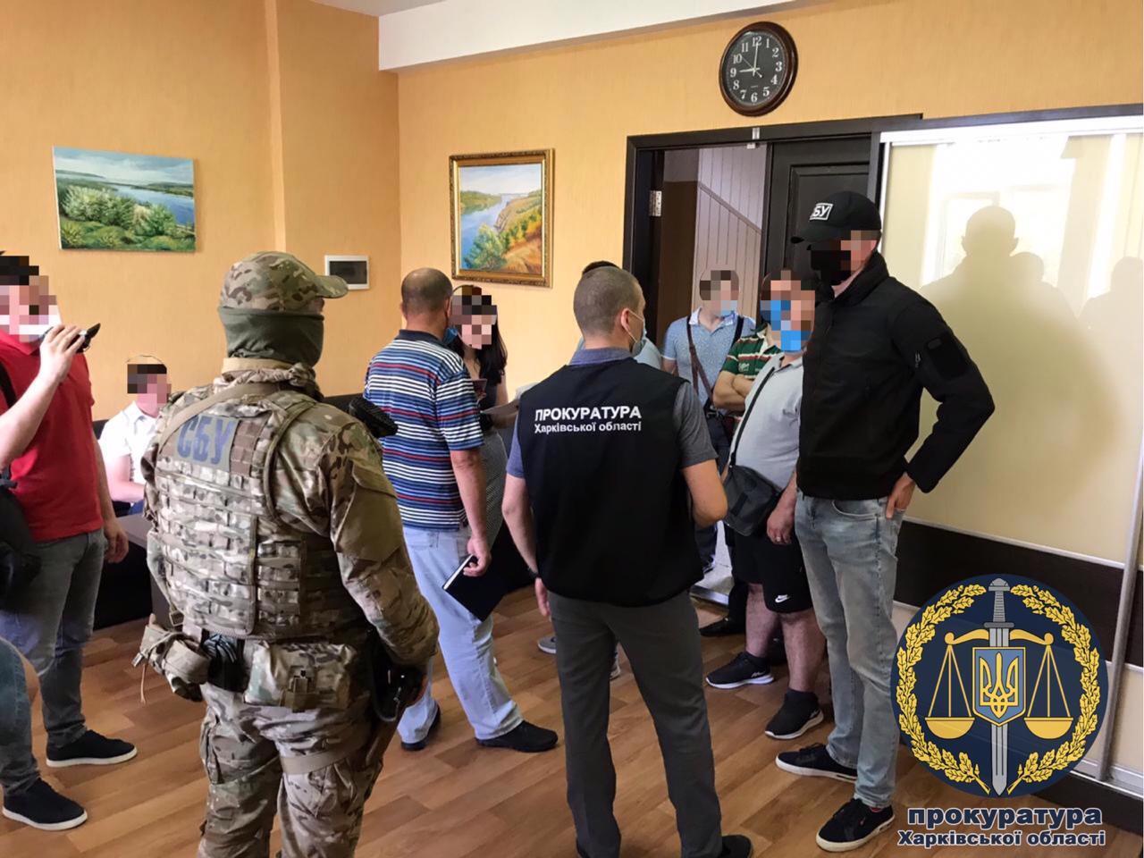 Збитки на суму майже 1 млн 200 тис. грн: двом посадовцям ДП «Завод «Електроважмаш» повідомлено про підозру (ФОТО)