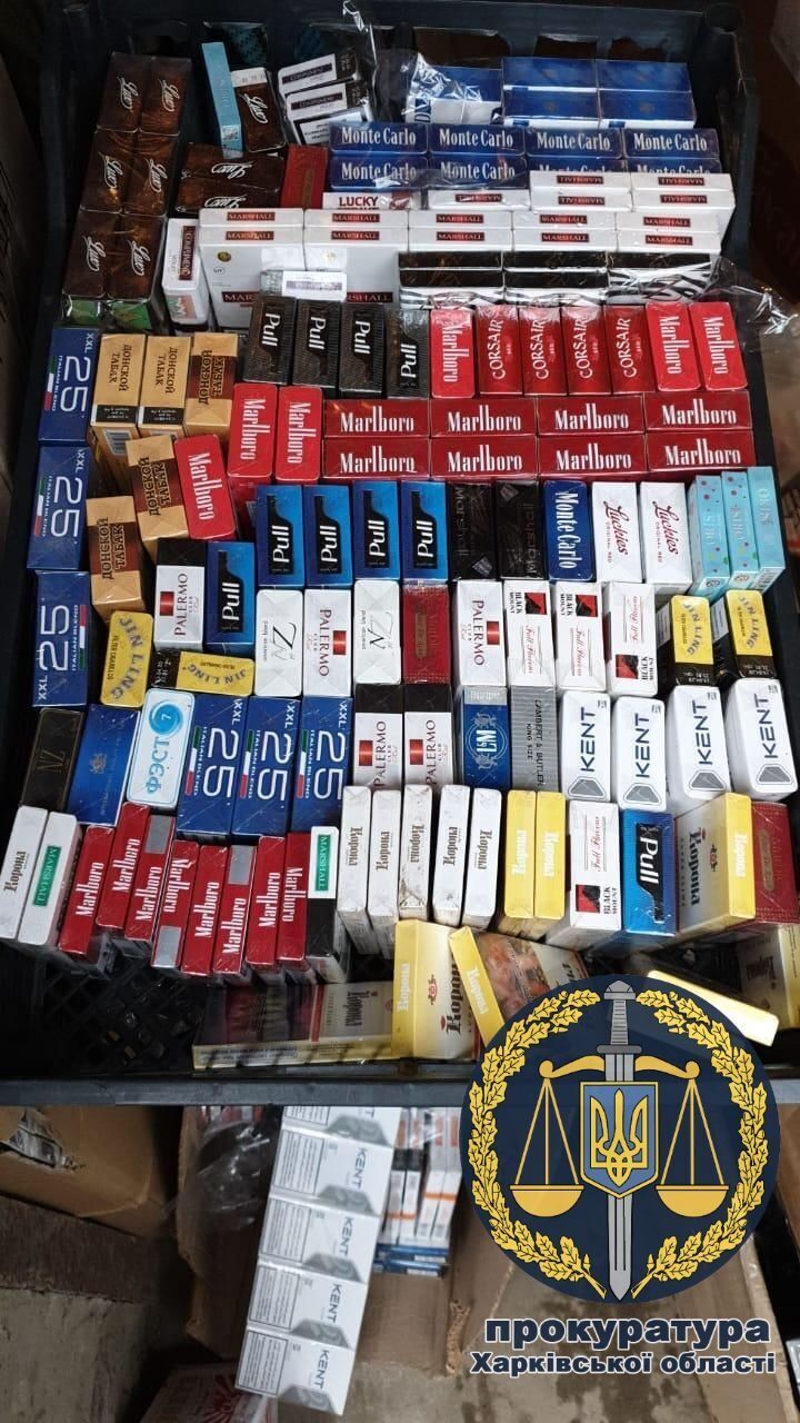 У Харкові правоохоронці викрили підпільні виробництва тютюнових виробів – вилучено 50 тис пачок контрафактних цигарок (ФОТО)