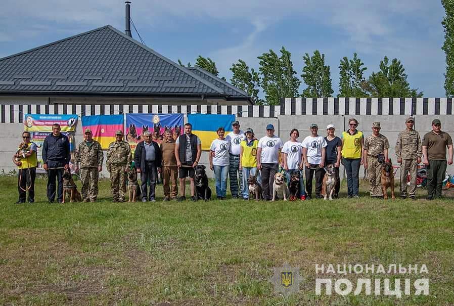 Поліцейські-кінологи вибороли перше місце серед силових структур на чемпіонаті зі службового собаківництва