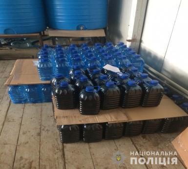 Правоохоронці виявили у Харкові підпільний цех з виготовлення спиртних напоїв