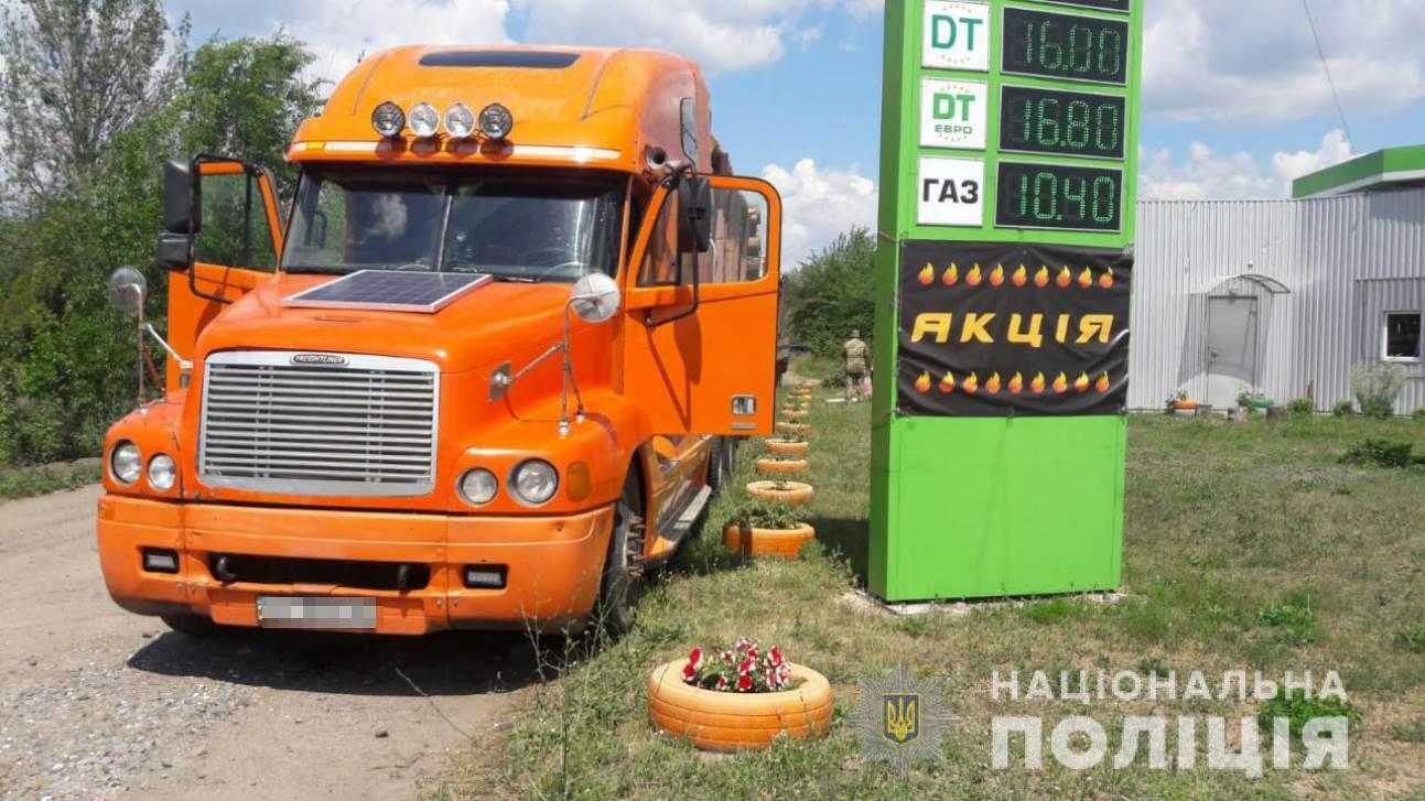 На Харківщині поліцейські виявили кілька фактів незаконного перевезення деревини