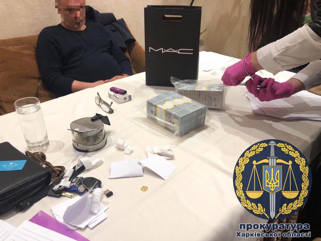 Правоохоронці затримали осіб, які за 1 млн доларів США «продавали» посаду губернатора Харківщини та за 100 тис доларів США - Голови ДПС в області