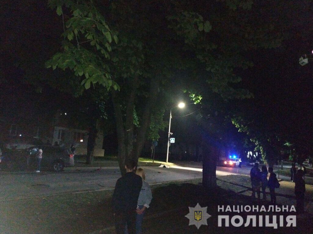 Поліцейські Донеччини встановлюють обставини смертельної ДТП у Волновасі