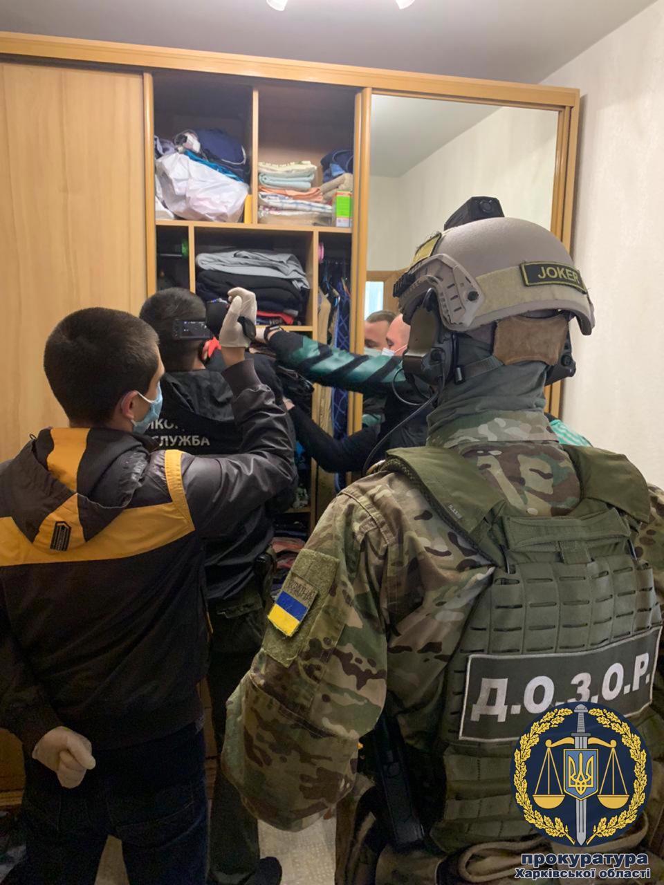 Майже 466 тис. грн збитків державі: двох митників судитимуть
