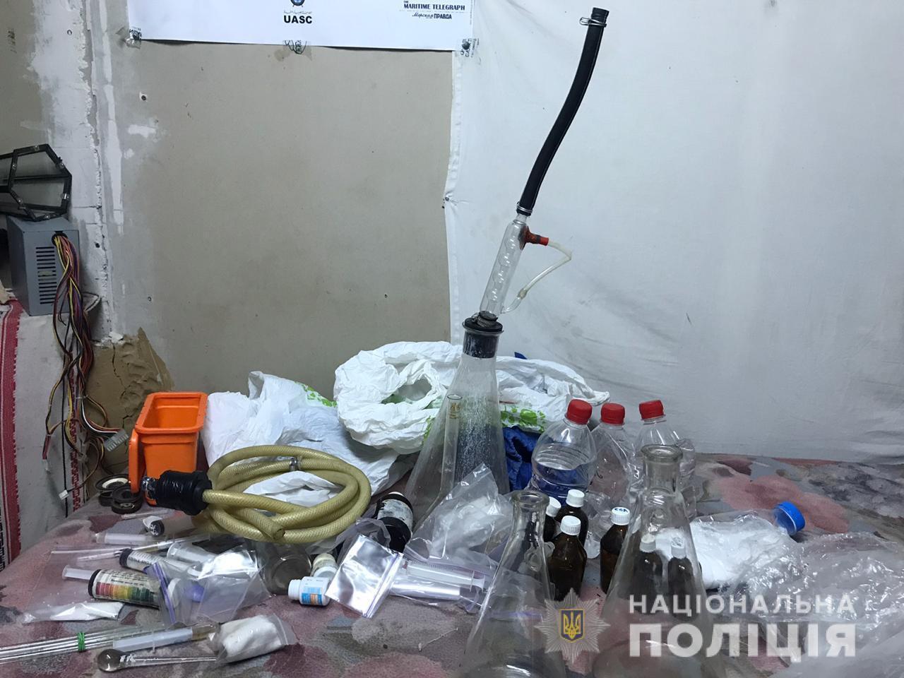 Поліція Київщини ліквідувала три нарколабораторії та затримала групу торгівців амфетаміном