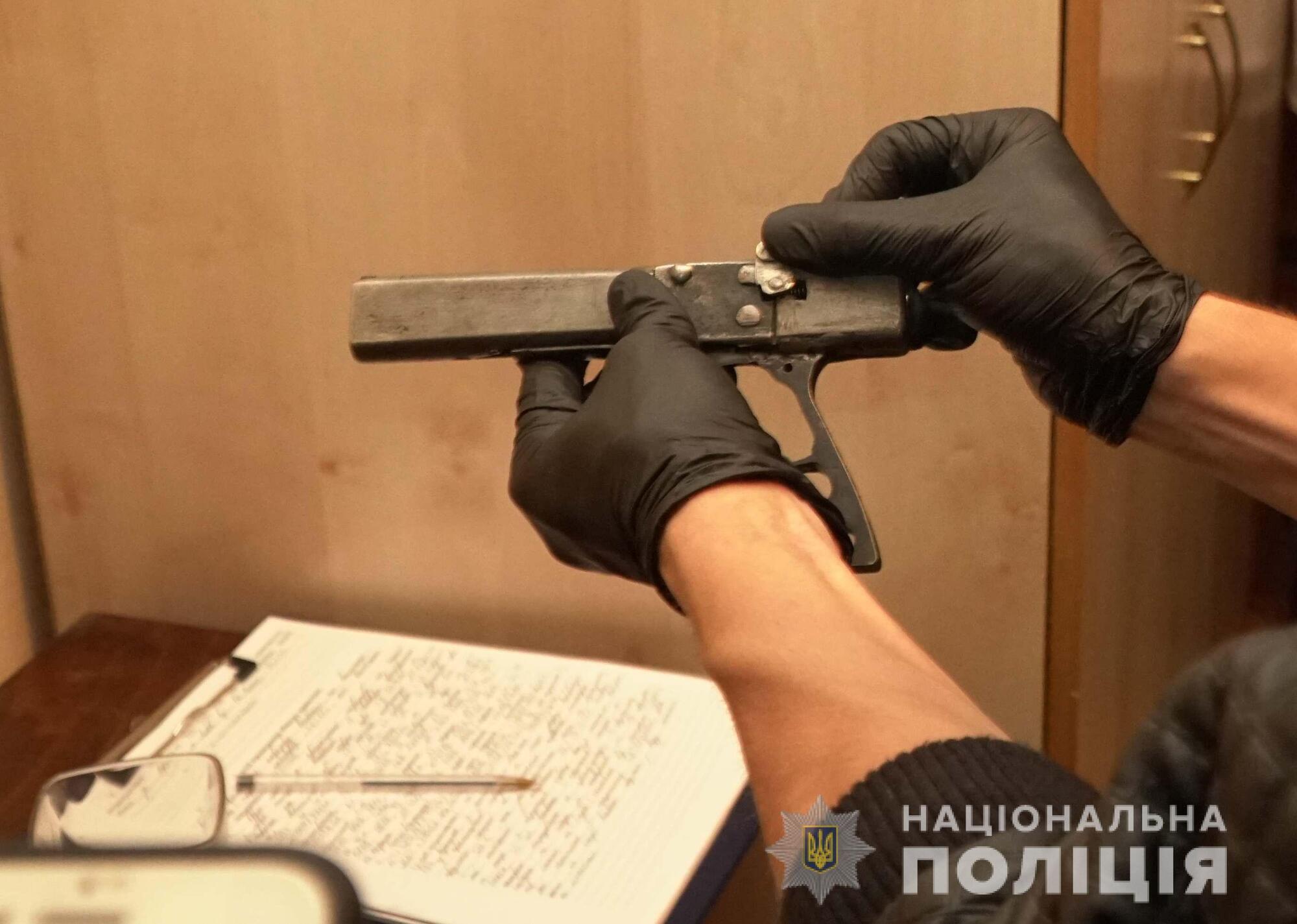 Поліцейські Львівщини затримали зловмисників, причетних до розбійного нападу на будинок та вбивства господаря