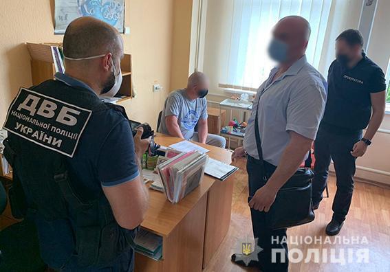 Двом поліцейським Харківщини оголошено про підозру