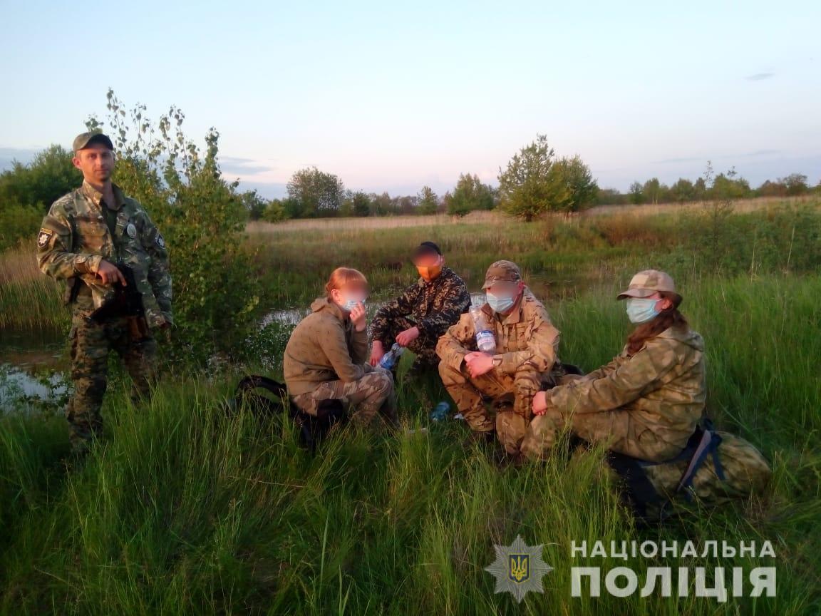 Поліція Київщини розшукала екстремала-порушника, який заблукав у зоні ЧАЕС  