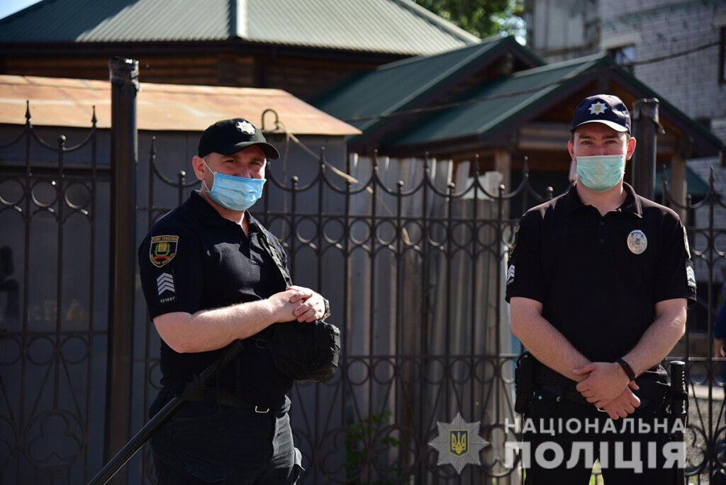 Поліція Донеччини забезпечила правопорядок під час святкування Трійці