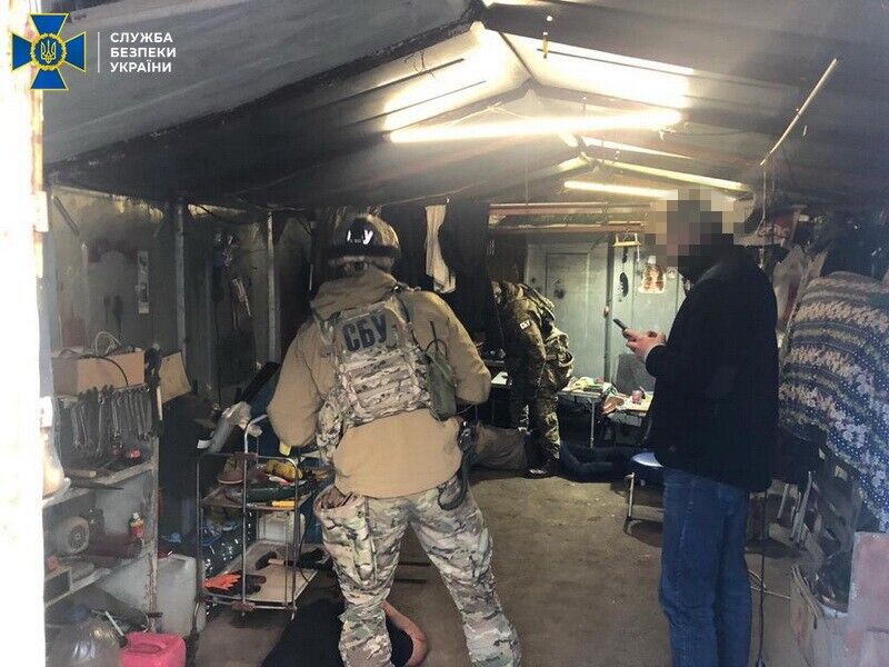 СБУ затримала подружжя наркокур`єрів з Рівненщини під час контрабанди прекурсорів на 3 мільйони гривень