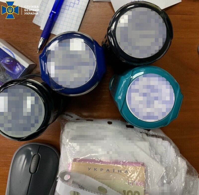 СБУ блокувала контрабанду з РФ вражаючих елементів до бронебійних снарядів