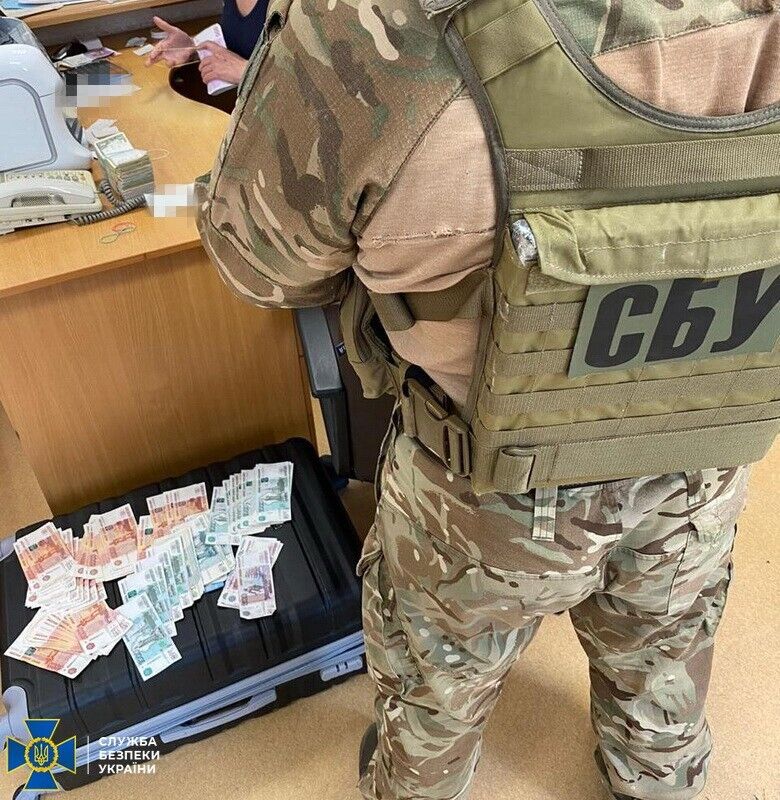 В Одесі СБУ припинила діяльність конвертаційного центру, який переводив гроші клієнтів до РФ