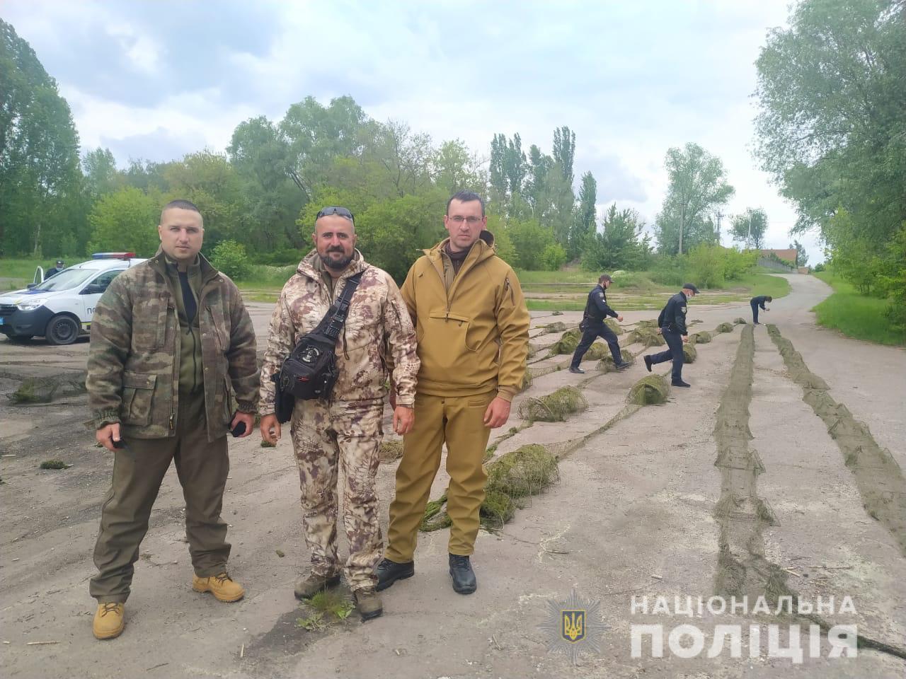 На Київщині поліція на воді попередила незаконний вилов раків