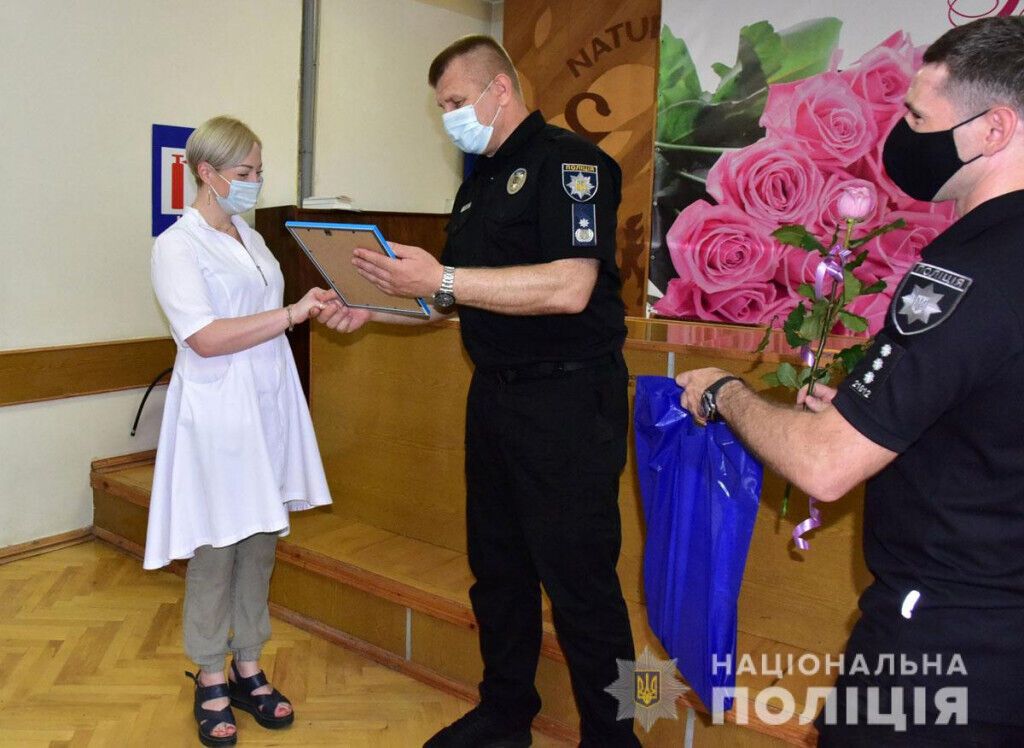 Керівництво поліції Донеччини привітало медиків відомчої лікарні з професійним святом