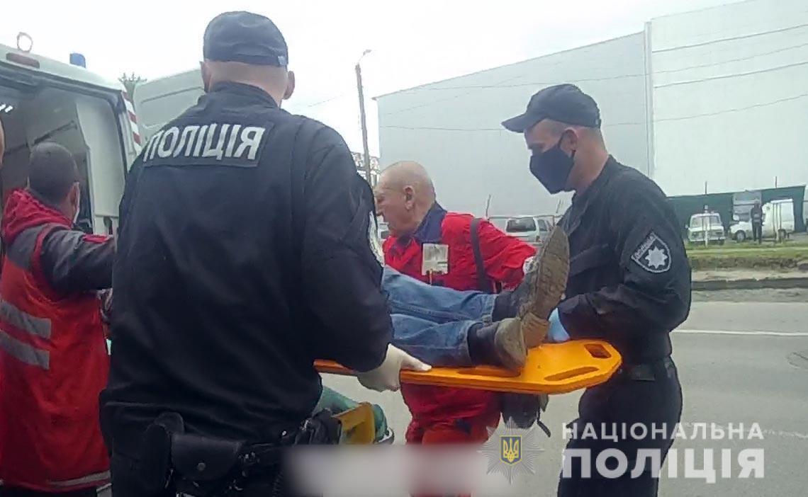 На Полтавщині завдяки поліцейським та медикам вдалося врятувати життя чоловіка
