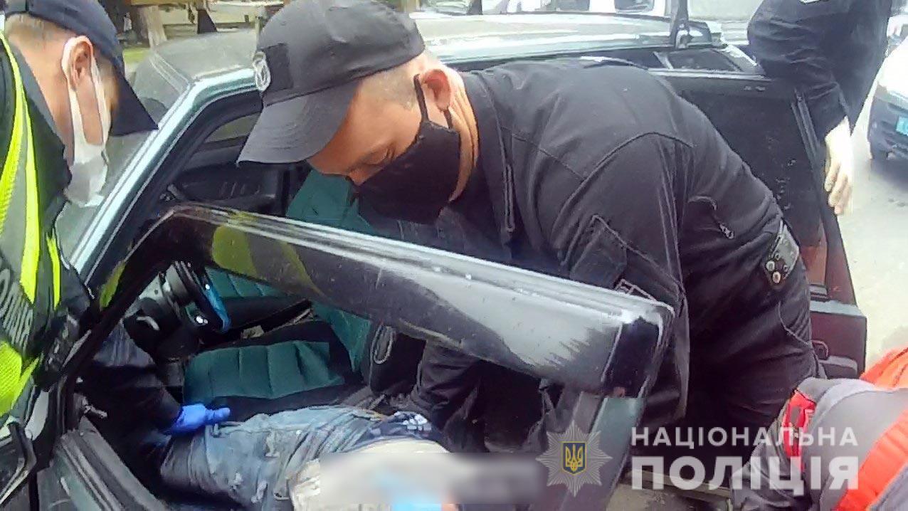 На Полтавщині завдяки поліцейським та медикам вдалося врятувати життя чоловіка