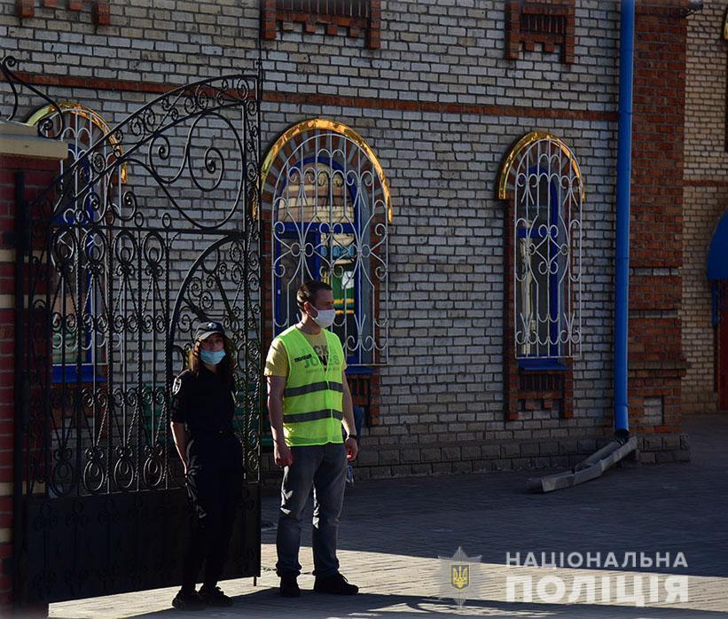Поліція Донеччини забезпечила правопорядок під час святкування Трійці