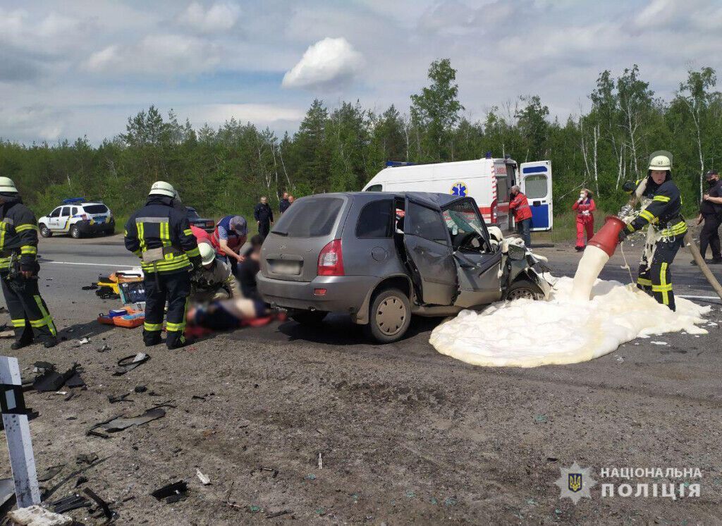 Поліція розслідує ДТП у Лиманському районі, в якій загинула людина, ще четверо -постраждали