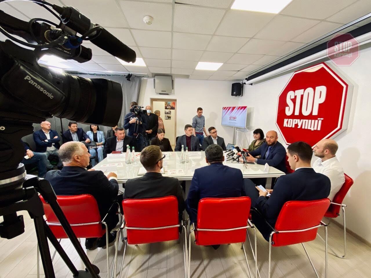 У столиці стратував круглий стіл про місцеві вибори-2020 Фото: СтопКор
