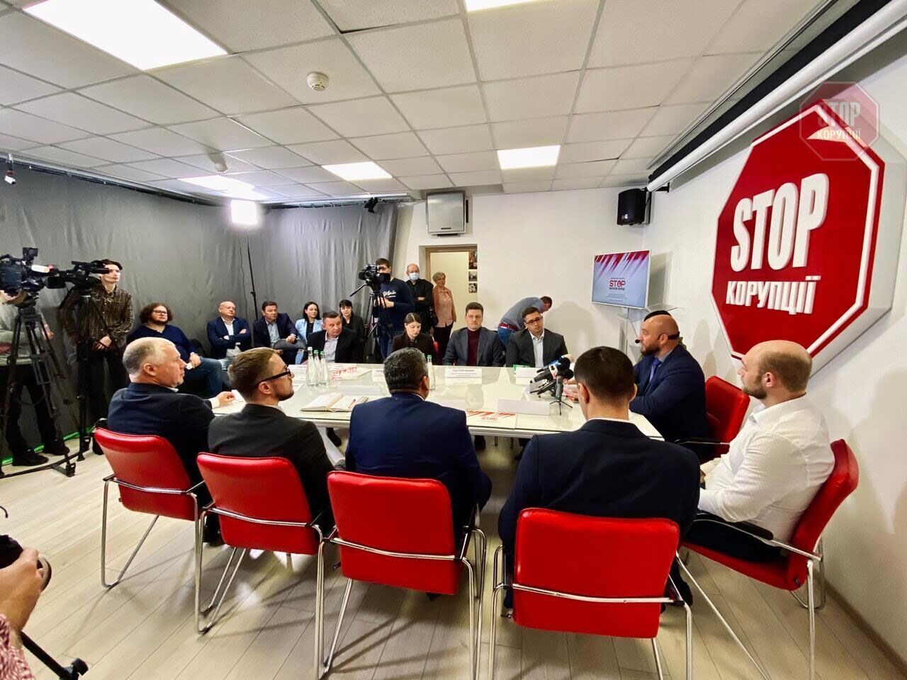 У столиці офіційно стартувала робота пресцентру «Стоп корупції» Фото: СтопКор