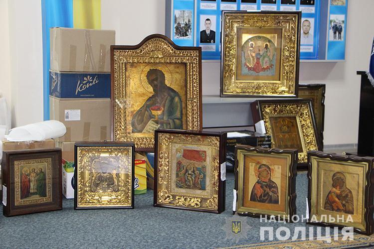 Організатору та виконавцям, причетним до викрадення й реалізації старовинних ікон, оголосили підозру