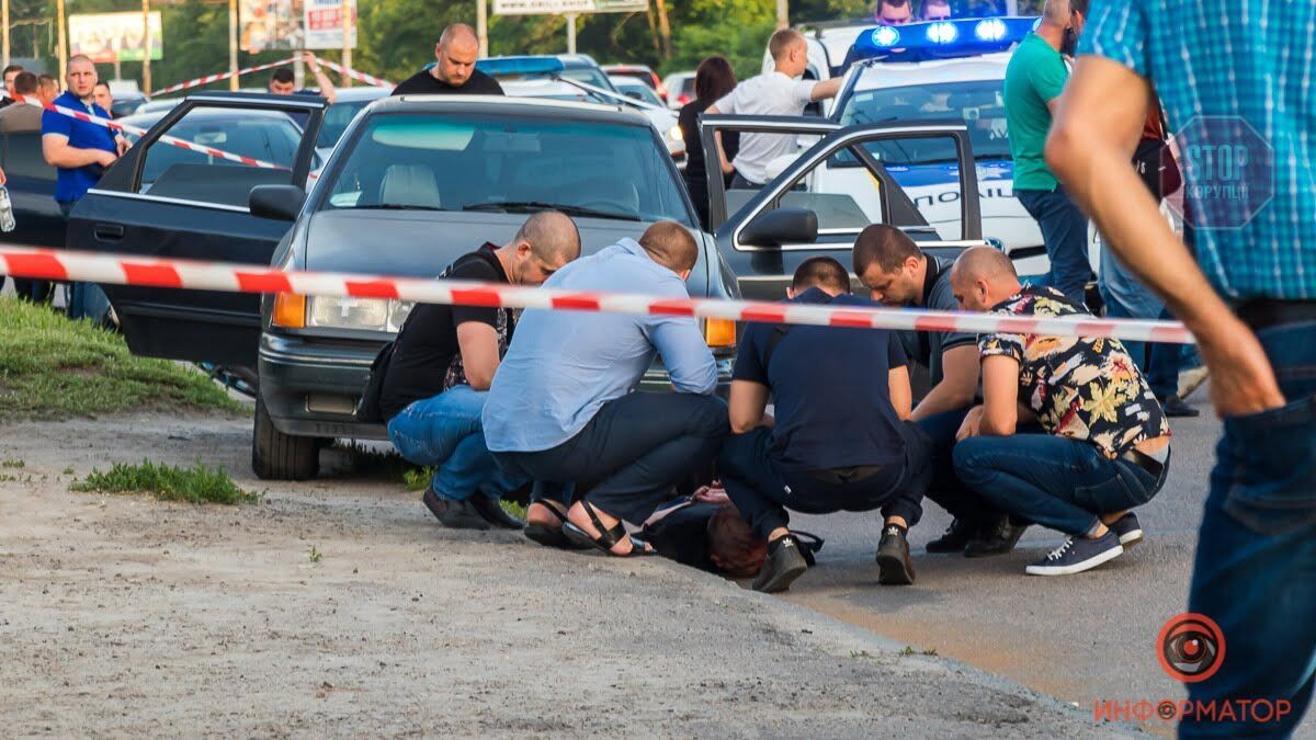 Стікав кров'ю, але затримав підозрюваного: у Дніпрі сталося вбивство молодого поліцейського