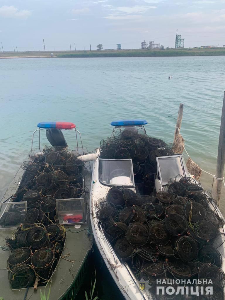Водні поліцейські Херсонщини запобігли браконьєрському вилову риби на майже 1,5 мільйони гривень