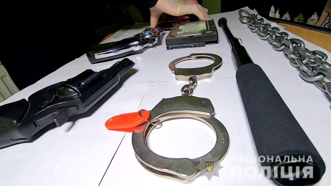 В Одесі поліцейські затримали групу осіб, підозрюваних у незаконному позбавленні волі людей