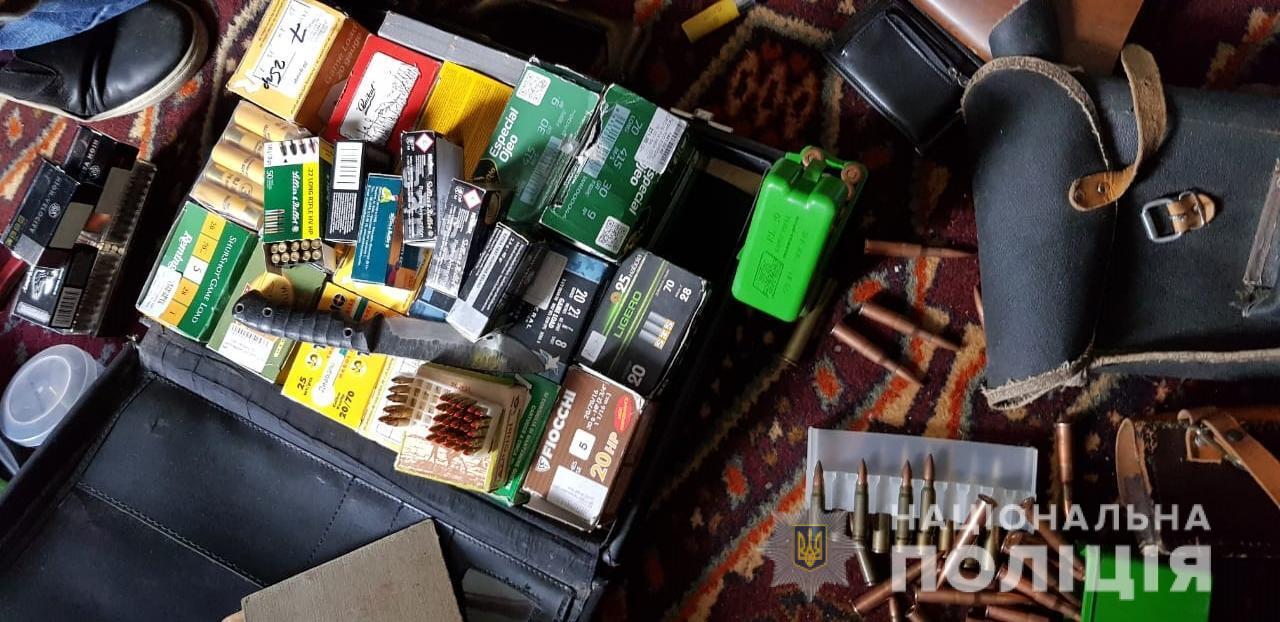 Поліція Київщини ліквідувала дві нарколабораторії та вилучила наркотики на 80 тисяч гривень