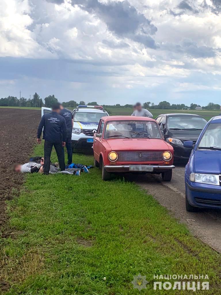 Поліцейські Черкащини затримали групу серійників, які обкрадали будинки пенсіонерів