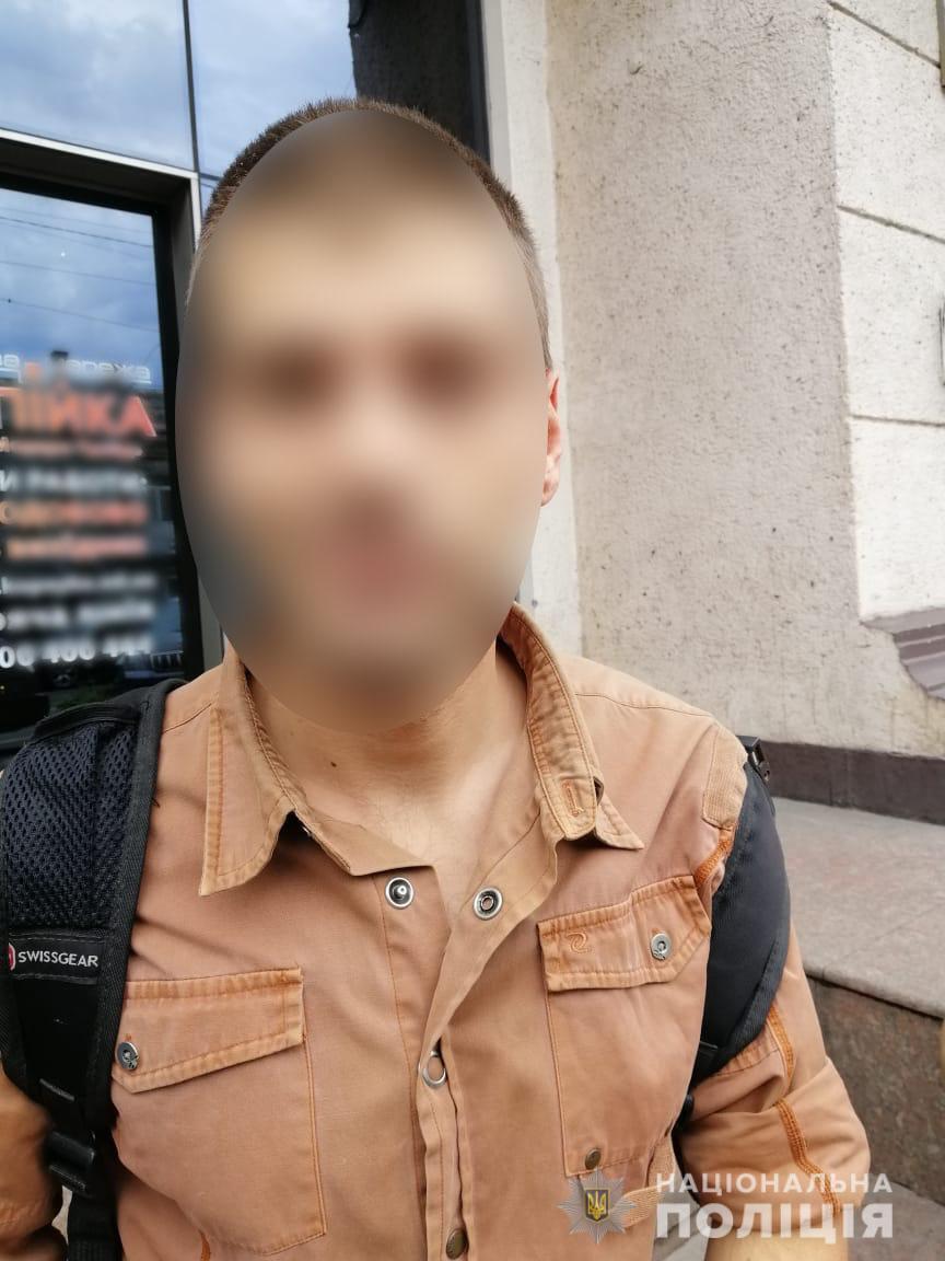 Поліція затримала чоловіка, який незаконно заволодів майном підприємства майже на 2 мільйони гривень