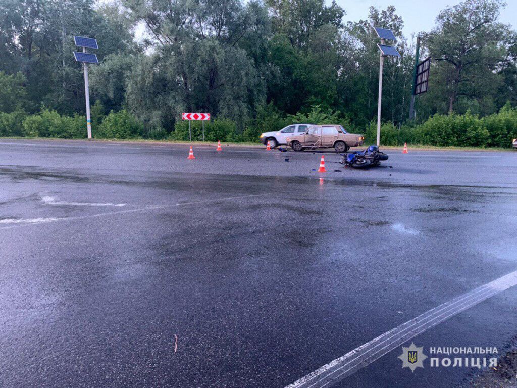 Поліція Слов'янська розслідує травмування двох людей, які потрапили у ДТП на мотоциклі