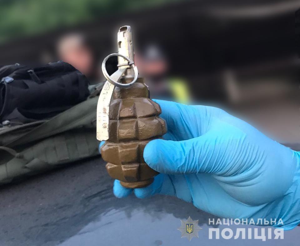 На Сумщині поліцейські вилучили гранати у чоловіка, який погрожував підірвати магазин